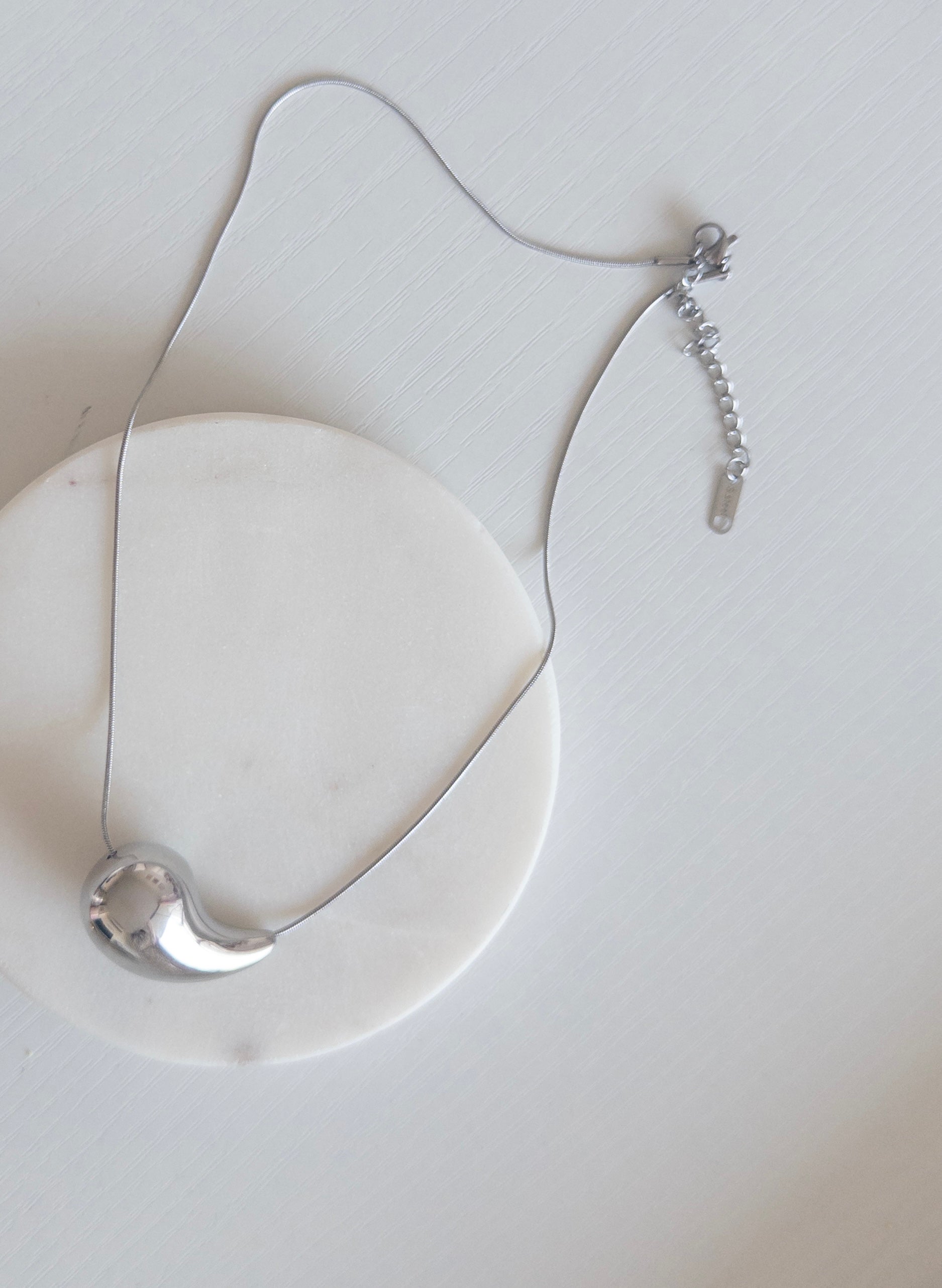 Nova Necklace
